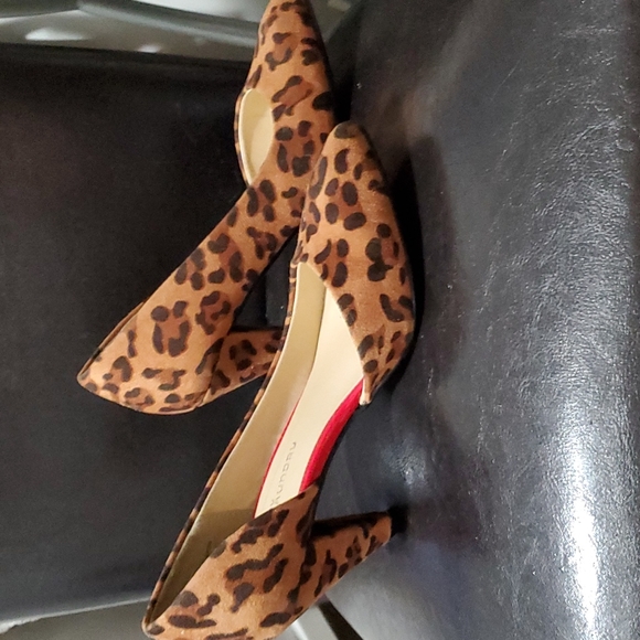 Leopard Print Pumps Size 8M - Picture 8 of 8